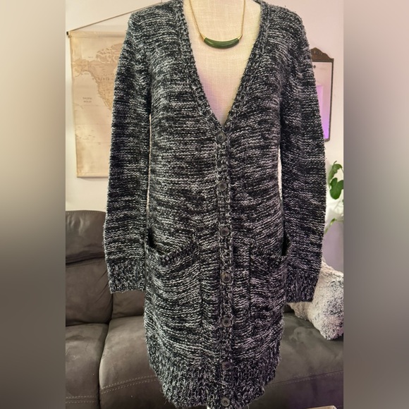 FOREVER 21 MID-THIGH LENGTH BLACK AND WHITE MARLED COZY POCKET HAVING CARDIGAN🖤 - Picture 1 of 6
